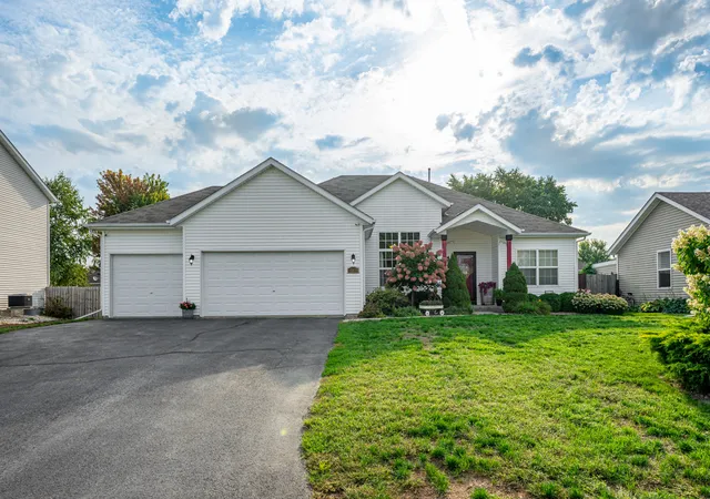 Photo 2 of Sale Pending at 15615 Bryden Dr, South Beloit, IL 61080 | MLS# 12753727 | Listing updated on 2026-09-12