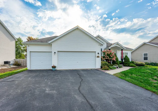 Photo 3 of Sale Pending at 15615 Bryden Dr, South Beloit, IL 61080 | MLS# 12753727 | Listing updated on 2026-09-12