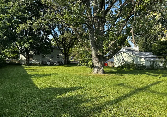 Photo 3 of Single Family Residence at 428 Chalmers St, Geneva, IL 60134 | MLS# 12753747 |  | Sold on 2026-10-07