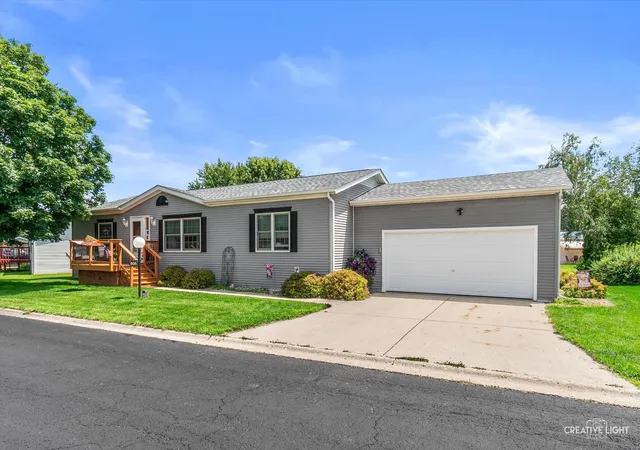 Photo 1 of Manufactured home for sale at 605 Bluebird Cir, Sandwich, IL 60548 | MLS# 12753748 | Listing updated on 2026-09-15