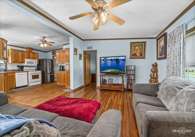 Photo 3 of Manufactured home for sale at 605 Bluebird Cir, Sandwich, IL 60548 | MLS# 12753748 | Listing updated on 2026-09-15