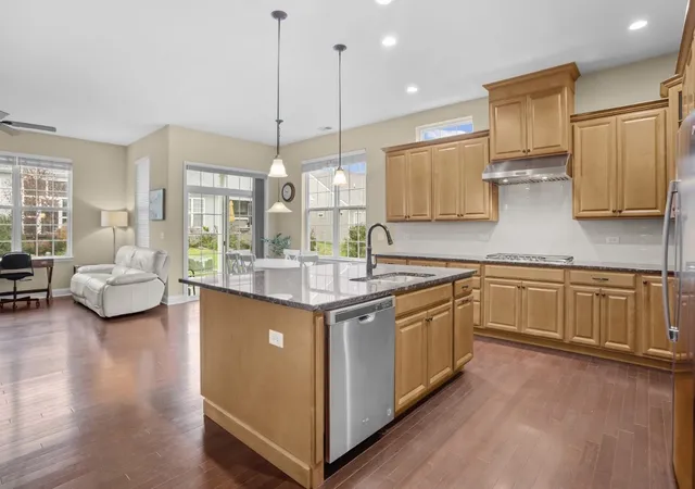 Photo 4 of Single family home for sale at 3856 Double Eagle Dr, Elgin, IL 60124 | MLS# 12753749 | Listing updated on 2026-10-06