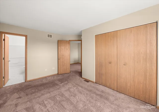 Photo 3 of Townhouse for sale at 277 S Oak Crk Ln, Romeoville, IL 60446 | MLS# 12753759 | Listing updated on 2026-09-14