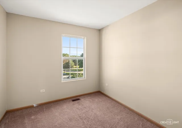 Photo 4 of Townhouse for sale at 277 S Oak Crk Ln, Romeoville, IL 60446 | MLS# 12753759 | Listing updated on 2026-09-14