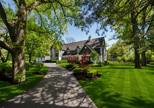 Photo 2 of Mansion for sale at 2 Hickory Ln, Northbrook, IL 60062 | MLS# 12753780 | Listing updated on 2026-09-14