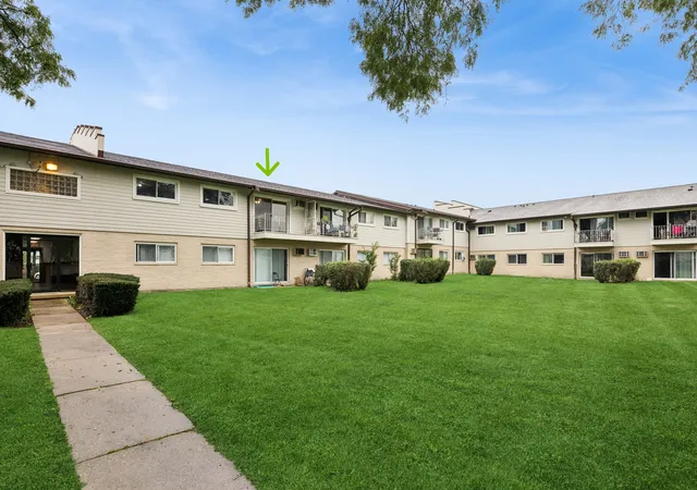 Photo 2 of Condo for sale at 850 E Old Willow Rd #211, Prospect Heights, IL 60070 | MLS# 12753789 | Listing updated on 2026-10-05