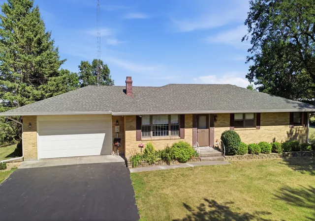 Photo 3 of Sale Pending at 3862 Westfield Rd, Winnebago, IL 61088 | MLS# 12753793 | Listing updated on 2026-09-26