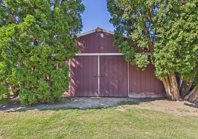 Photo 4 of Sale Pending at 3862 Westfield Rd, Winnebago, IL 61088 | MLS# 12753793 | Listing updated on 2026-09-26