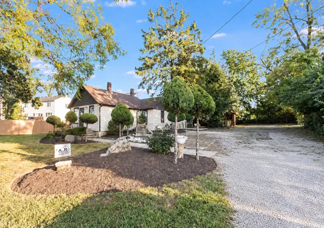 Photo 3 of Single family home for sale at 181 Montgomery Rd, Montgomery, IL 60538 | MLS# 12753802 | Listing updated on 2026-09-16