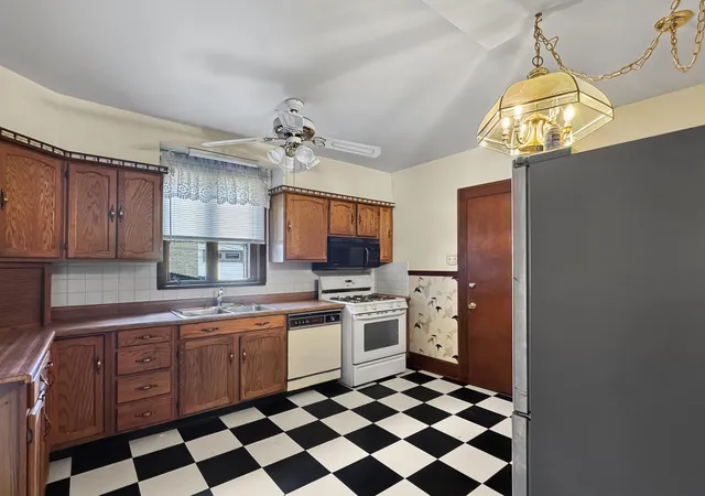 Photo 4 of Single family home for sale at 6213 W Eddy St, Chicago, IL 60634 | MLS# 12753818 | Listing updated on 2026-09-16