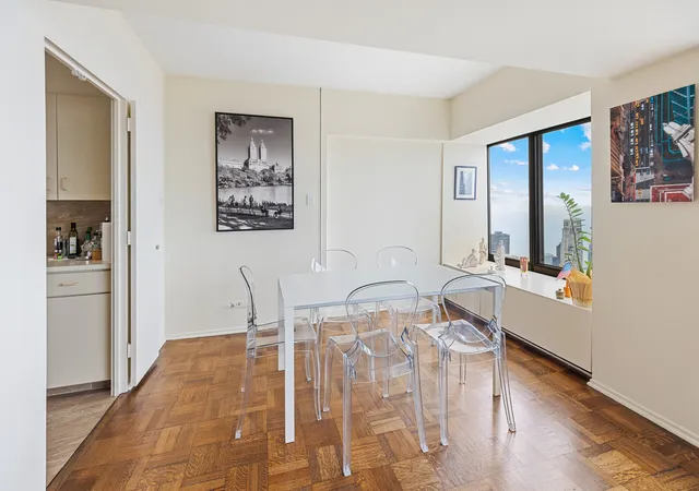 Photo 3 of Condo for sale at 175 E Delaware Pl #8608, Chicago, IL 60611 | MLS# 12753819 | Listing updated on 2026-09-14