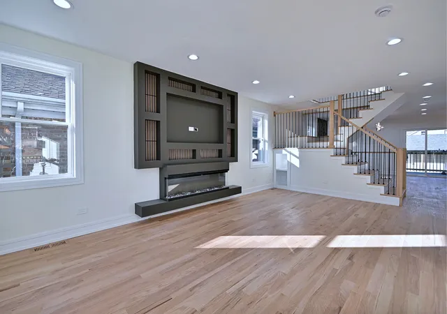 Photo 4 of Single family home for sale at 4344 N Mcvicker Ave, Chicago, IL 60634 | MLS# 12753848 | Listing updated on 2026-10-29