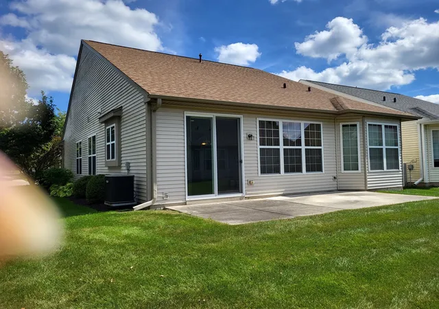 Photo 4 of Single family home for sale at 11631 Wembley Dr, Huntley, IL 60142 | MLS# 12753859 | Listing updated on 2026-10-04