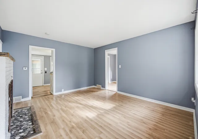 Photo 3 of Single family home for sale at 1401 Sherwood Ave, Elgin, IL 60120 | MLS# 12753865 | Listing updated on 2026-09-21