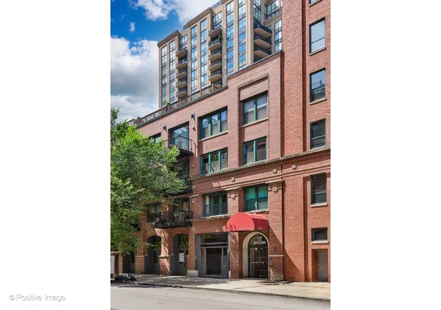 Condo for sale at 420 W Ontario St #405, Chicago, IL 60654 | MLS# 12753902
