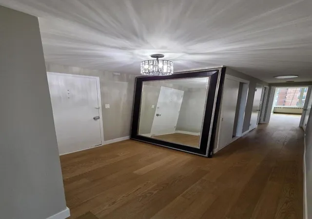 Photo 3 of Condo for sale at 3180 N Lake Shore Dr #5H, Chicago, IL 60657 | MLS# 12753912 | Listing updated on 2026-10-08