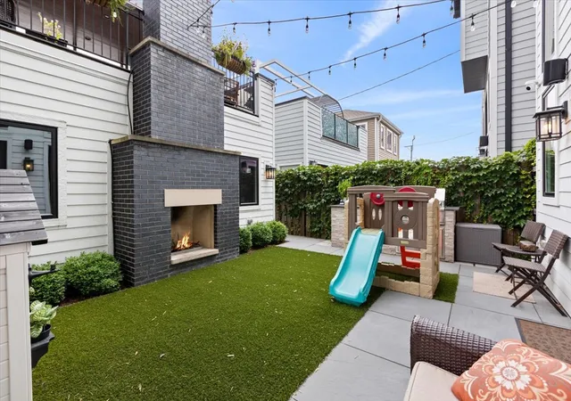 Photo 3 of Single family home for sale at 4100 N Oakley Ave, Chicago, IL 60618 | MLS# 12753914 | Listing updated on 2026-09-14