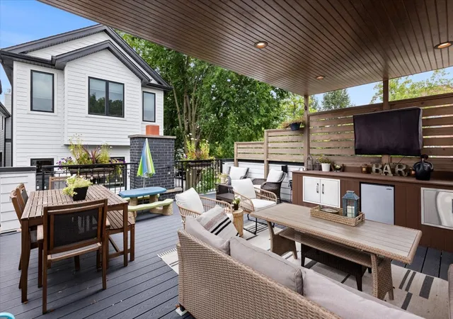 Photo 4 of Single family home for sale at 4100 N Oakley Ave, Chicago, IL 60618 | MLS# 12753914 | Listing updated on 2026-09-14