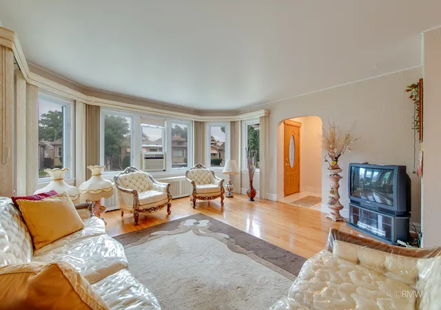 Photo 4 of Single family home for sale at 3108 N 77th Court, Elmwood Park, IL 60707 | MLS# 12753916 | Listing updated on 2026-09-22