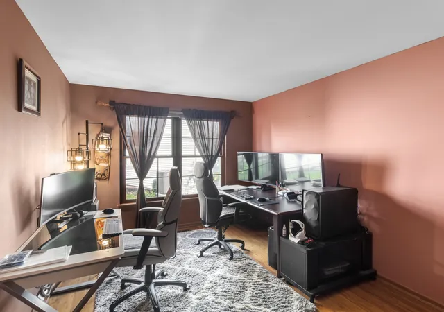 Photo 4 of Single family home for sale at 240 W Winding Trl Cir, Round Lake, IL 60073 | MLS# 12753918 | Listing updated on 2026-09-15