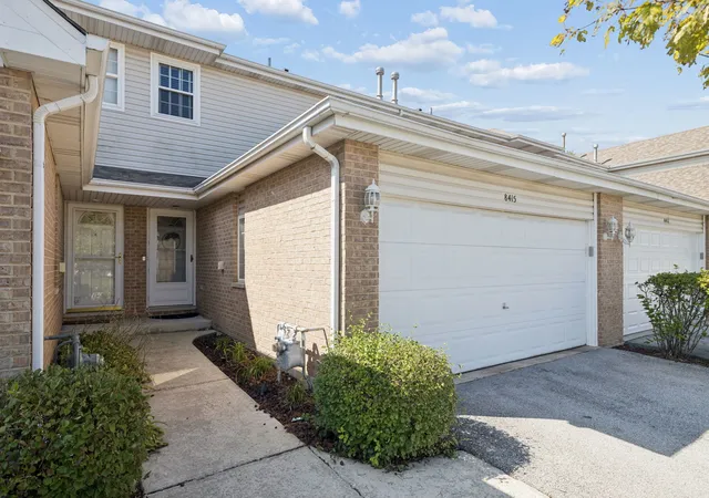 Photo 2 of Condo for sale at 8415 Stratford Dr #8415, Tinley Park, IL 60487 | MLS# 12753919 | Listing updated on 2026-10-02