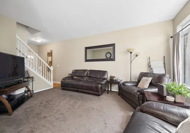 Listing Photo 5 - Condo for sale in building located at 8415 Stratford Dr, Tinley Park, IL 60487 - Unit #8415