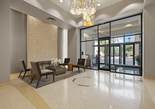 Listing Photo 2 - Condo for sale in building located at 375 W Erie St, Chicago, IL 60654 - Unit #412