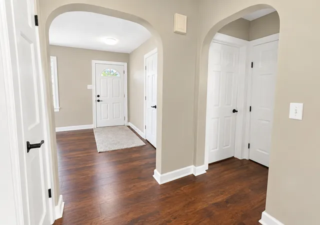 Photo 4 of Single family home for sale at 212 S Douglas Ave, Bradley, IL 60915 | MLS# 12753937 | Listing updated on 2026-10-05