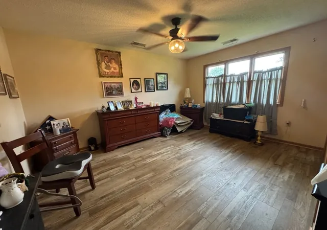 Listing Photo 5 - Condo for sale in building located at 807 Florence Ln, Sterling, IL 61081 - Unit #A