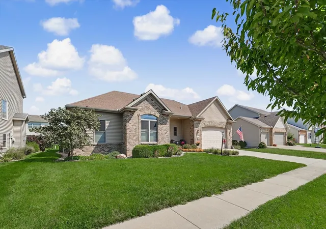Photo 3 of Single family home for sale at 5110 Jacks Blvd, Champaign, IL 61822 | MLS# 12753953 | Listing updated on 2026-09-24