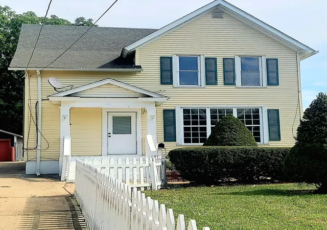 Photo 2 of Multi family home for sale at 840 Douglas Ave, Aurora, IL 60505 | MLS# 12753972 | Listing updated on 2026-09-13