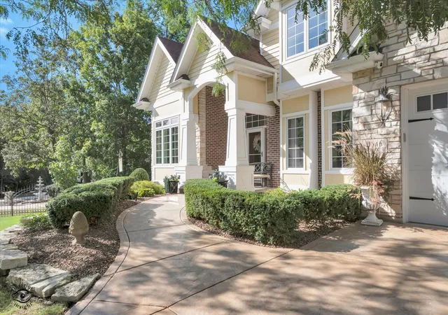 Photo 2 of Mansion for sale at 11646 Kluth Ct, Mokena, IL 60448 | MLS# 12753990 | Listing updated on 2026-10-02