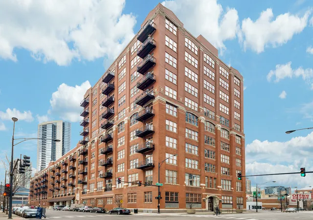 Photo 1 of Condo for sale at 360 W Illinois Ave #2F, Chicago, IL 60654 | MLS# 12753999 | Listing updated on 2026-09-14