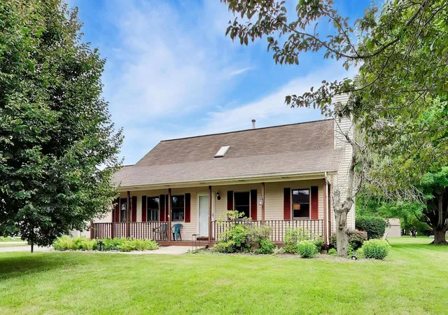 Single family home for sale at 38172 N Holdridge Ave, Beach Park, IL 60087 | MLS# 12754017