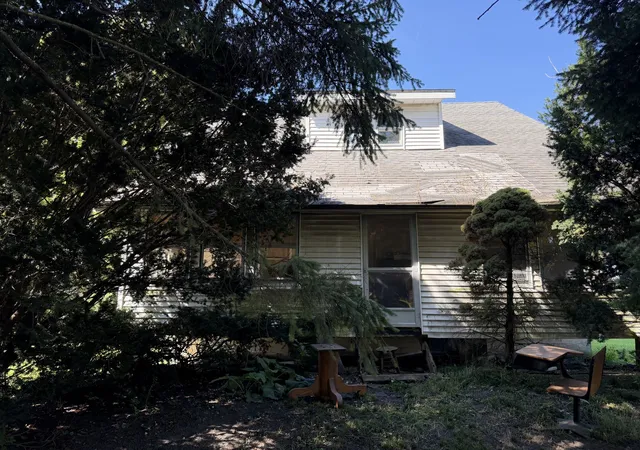 Photo 3 of House for sale at 305 N Michigan St, Ashkum, IL 60911 | MLS# 12754020 | Listing updated on 2026-10-06