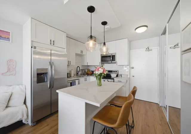 Photo 3 of Condo for sale at 1360 N Sandburg Ter #2104C, Chicago, IL 60610 | MLS# 12754021 | Listing updated on 2026-10-07