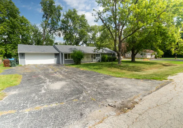 Photo 2 of Single family home for sale at 4420 177th Place, Country Club Hills, IL 60478 | MLS# 12754030 | Listing updated on 2026-09-16