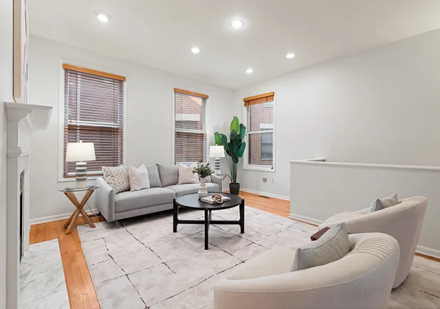 Photo 4 of Townhouse for sale at 4048 N Clark St #D, Chicago, IL 60613 | MLS# 12754049 | Listing updated on 2026-09-14