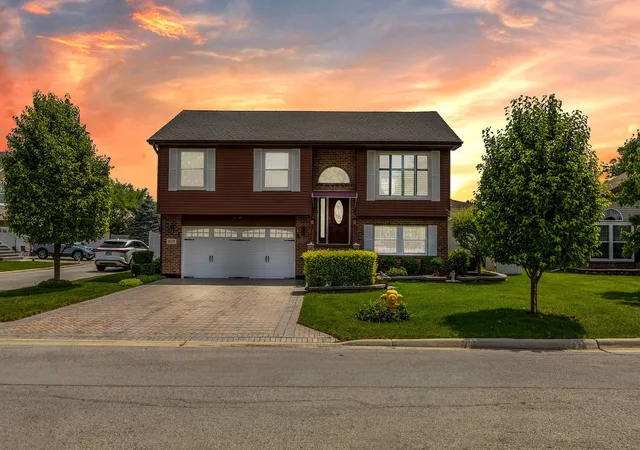 Photo 2 of Single family home for sale at 16211 Hunter Ct, Orland Hills, IL 60487 | MLS# 12754065 | Listing updated on 2026-09-14