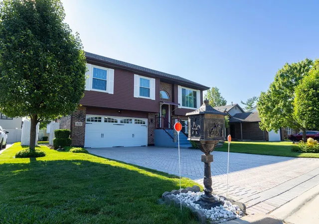 Photo 3 of Single family home for sale at 16211 Hunter Ct, Orland Hills, IL 60487 | MLS# 12754065 | Listing updated on 2026-09-14