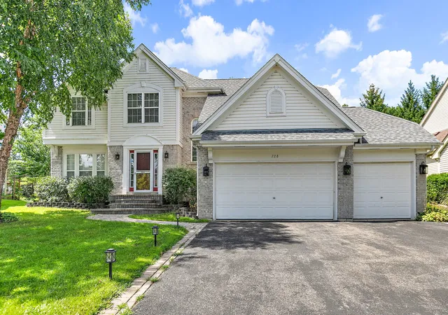 Photo 2 of Single family home for sale at 728 Brighton Cir, Port Barrington, IL 60010 | MLS# 12754074 | Listing updated on 2026-09-14
