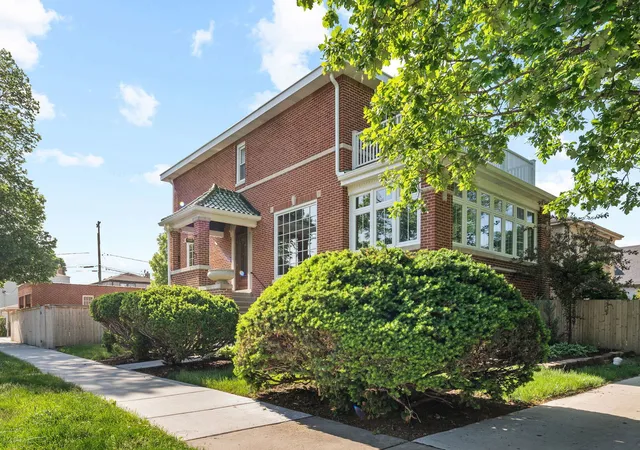 Photo 2 of Mansion for sale at 5100 N Long Ave, Chicago, IL 60630 | MLS# 12754087 | Listing updated on 2026-09-30