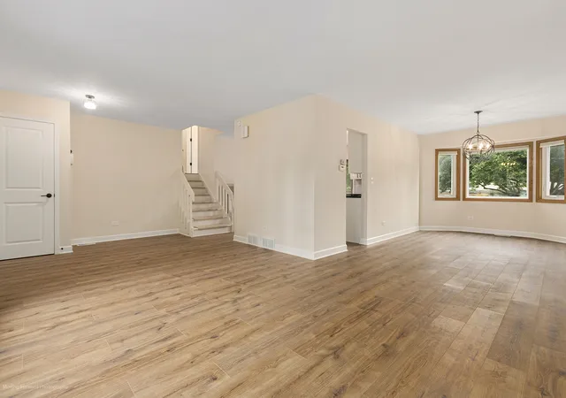 Photo 2 of Single family home for sale at 2847 Buckingham Ave, Westchester, IL 60154 | MLS# 12754101 | Listing updated on 2026-09-27