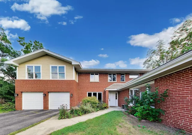 Photo 2 of Single family home for sale at (Undisclosed), Burr Ridge, IL 60527 | MLS# 12754102 | Listing updated on 2026-09-27