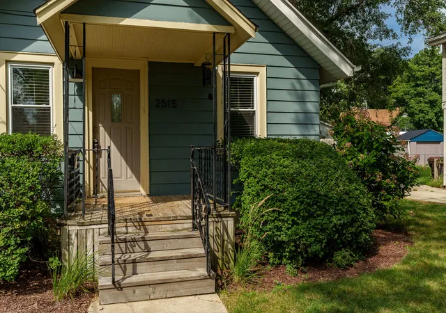 Photo 2 of Sale Pending at 2515 Yonge St, Rockford, IL 61101 | MLS# 12754104 | Listing updated on 2026-09-12