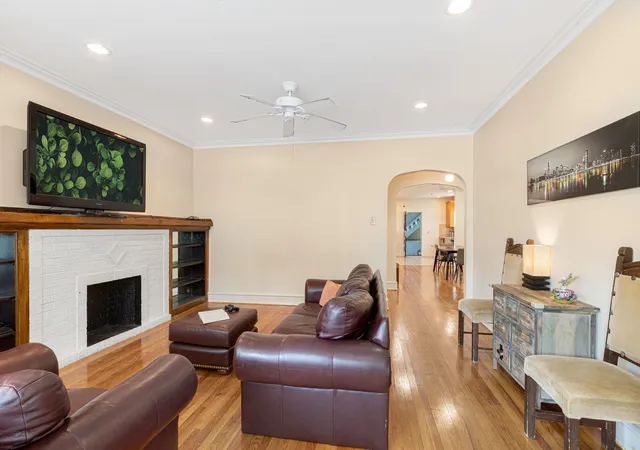 Photo 3 of House for sale at 5353 N Spaulding Ave, Chicago, IL 60625 | MLS# 12754108 | Listing updated on 2026-10-07