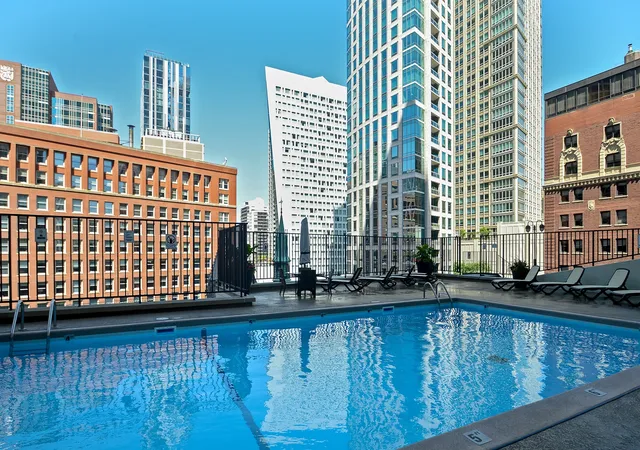 Listing Photo 2 - Condo for sale in building located at 111 E Chestnut St, Chicago, IL 60611 - Unit #56AB