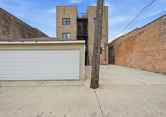 Photo 2 of Condo for sale at 5445 N Northwest Hwy #1S, Chicago, IL 60630 | MLS# 12754114 | Listing updated on 2026-09-24