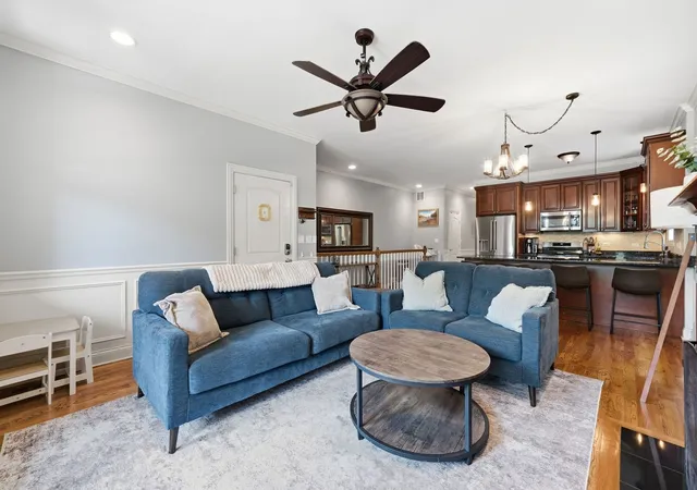 Photo 3 of Condo for sale at 5445 N Northwest Hwy #1S, Chicago, IL 60630 | MLS# 12754114 | Listing updated on 2026-09-24