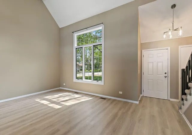 Photo 3 of Single family home for sale at 208 Carol Ann Dr, Streamwood, IL 60107 | MLS# 12754120 | Listing updated on 2026-09-14